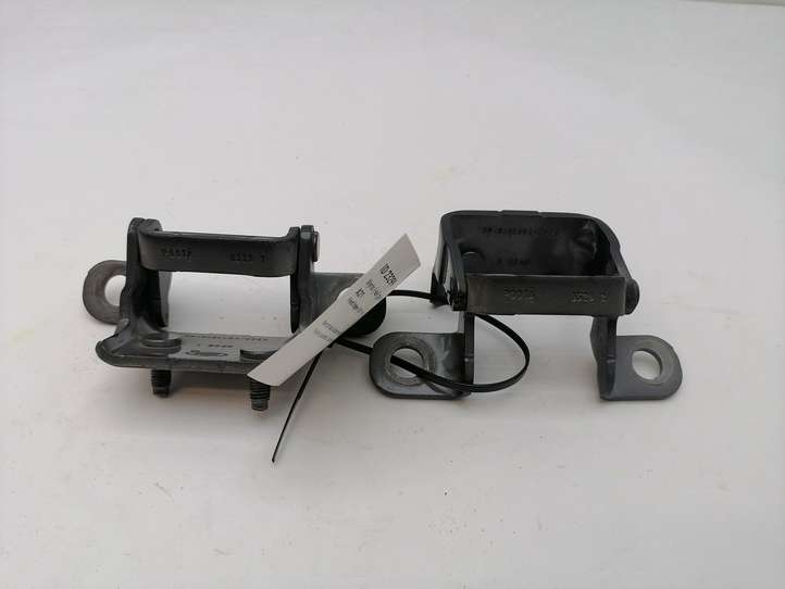 Ford Edge I (2007 - 2014)  7T437842900AD Петля (петли) задней крышки