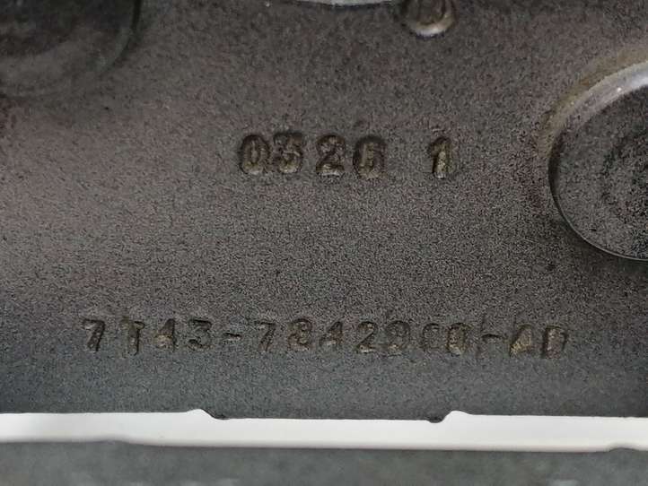 Ford Edge I (2007 - 2014)  7T437842900AD Петля (петли) задней крышки