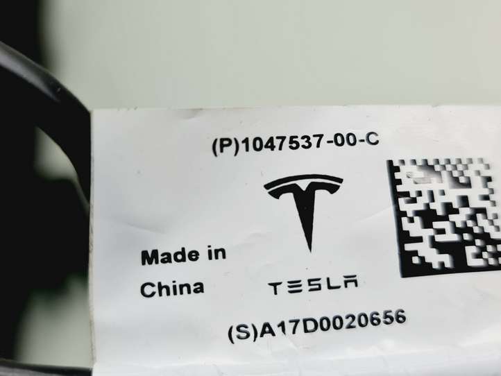 Tesla Model S (2016 - 2021)  104753700C Разъем USB