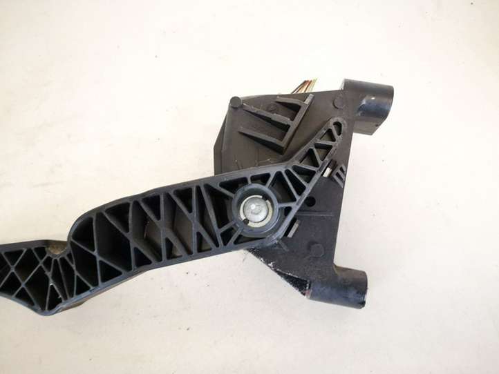 Opel Zafira (2006 - 2008)  9202341 Педаль акселератора