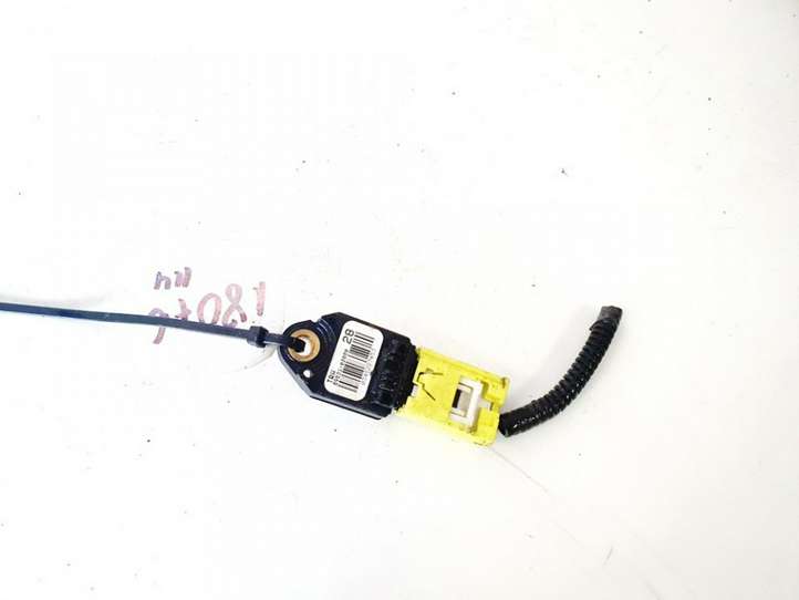 Toyota Auris 150 (2006 - 2012)  8983102080 Датчик удара надувных подушек