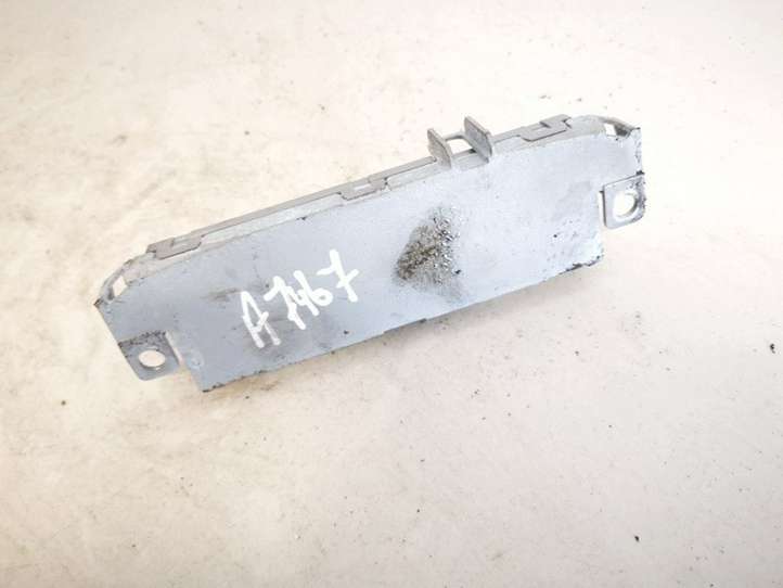 Audi A4 (2007 - 2011)  8k5035225c Блок управления антенной