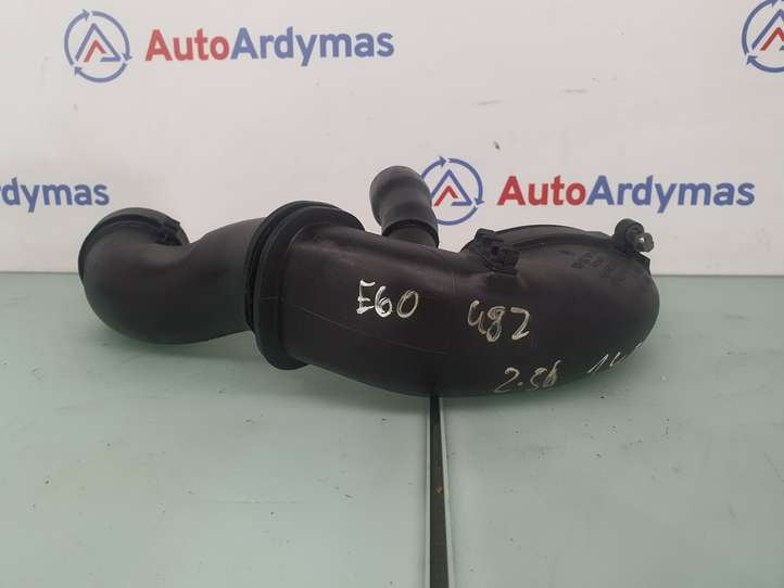 BMW 5 E60 E61 (2004 - 2010)  13717794172 Деталь (детали) канала забора воздуха