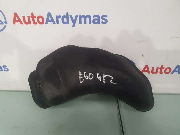 BMW 5 E60 E61 (2004 - 2010)  13717796692 Деталь (детали) канала забора воздуха