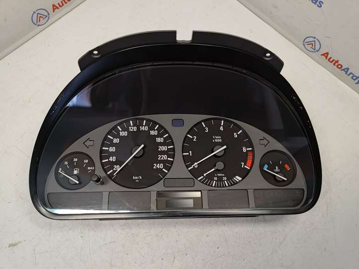 BMW 5 E39 (1996 - 2003)  62118372359 Спидометр (приборный щиток)