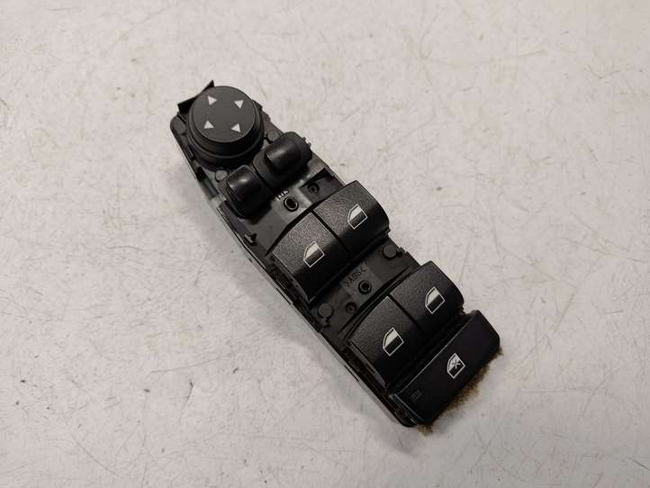 BMW 5 F10 F11 (2009 - 2016)  9241955 Кнопка стеклоподъемников