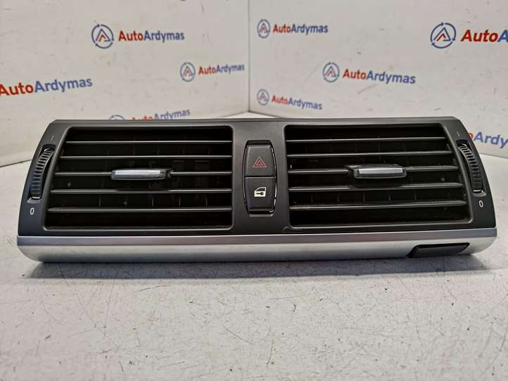 BMW X5 E70 (2006 - 2013)  9210705 Центральный дефлектор