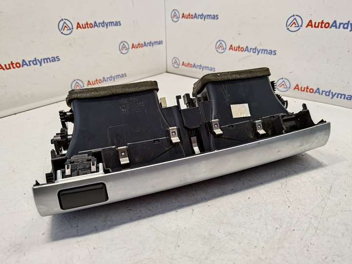 BMW X5 E70 (2006 - 2013)  9210705 Центральный дефлектор