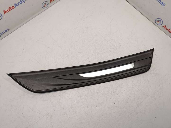BMW 5 F10 F11 (2009 - 2016)  51477203604 Отделка заднего порога (внутренняя)