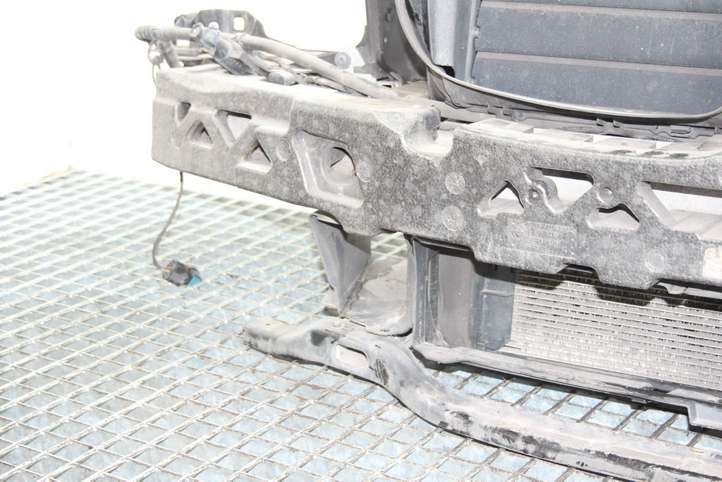 BMW 5 F10 F11 (2009 - 2016)  8049681 Панель