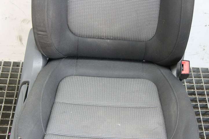Volkswagen Sharan (2010 - 2015)   Передняя звукоизоляция