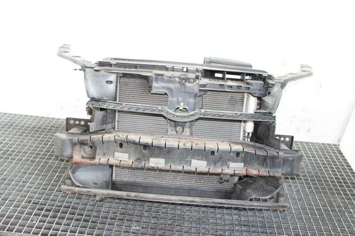 Volkswagen Sharan (2010 - 2015)  5N0121253L Комплект радиаторов
