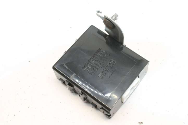Toyota Land Cruiser (HDJ90) (1996 - 2002)  8953360080 Другие приборы
