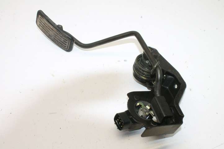 Toyota Land Cruiser (HDJ90) (1996 - 2002)   Педаль акселератора