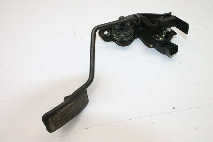 Toyota Land Cruiser (HDJ90) (1996 - 2002)   Педаль акселератора