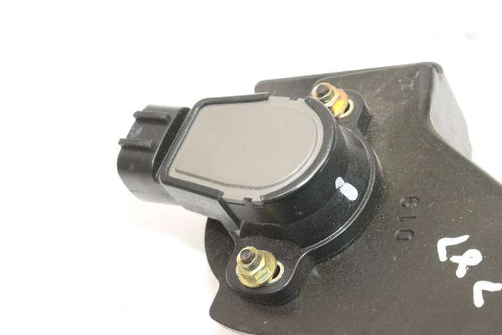 Toyota Land Cruiser (HDJ90) (1996 - 2002)   Педаль акселератора
