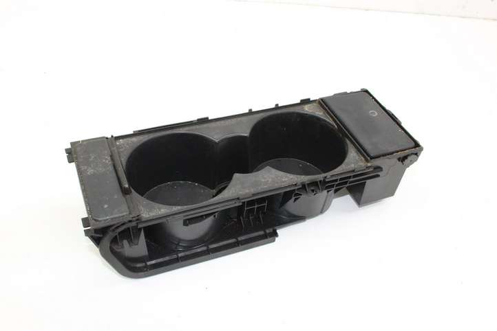Land Rover Range Rover Sport (2005 - 2009)  FHM500032XXX Передний держатель чашки