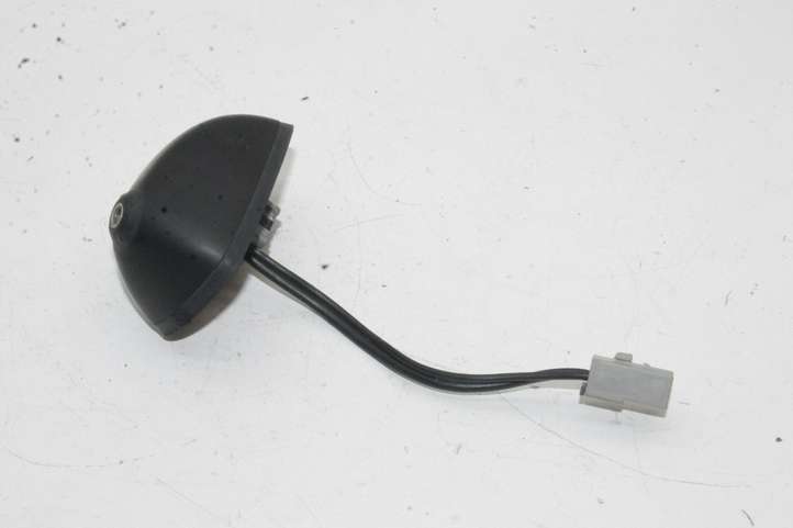 Nissan Qashqai (2010 - 2013)   Антенна (антенна GPS)