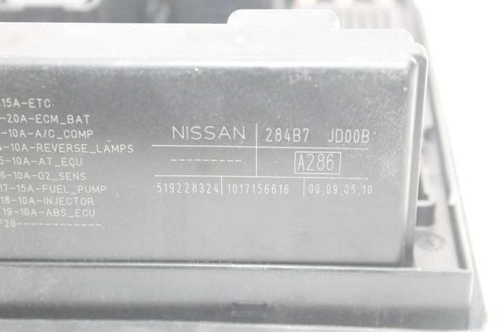 Nissan Qashqai (2010 - 2013)  284B7JD00B Ящик предохранителей (комплект)