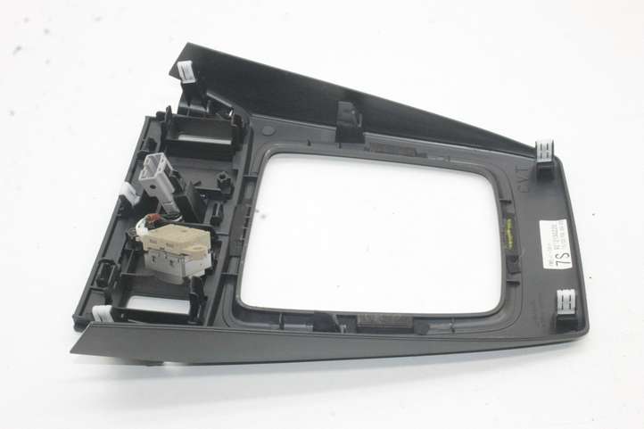 Subaru Forester SJ (2013 - 2018)  92122SG000 Рамка рычага переключения передач