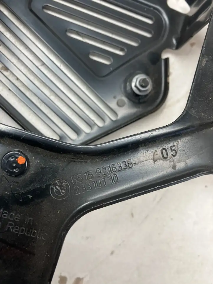 BMW 1 F20 F21 (2011 - 2019) 9216336 Кронштейн усилителя звука — фото 3