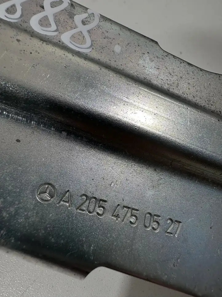 Mercedes-Benz C W205 (2014 - 2021) A2054750527 Кронштейн бака AdBlue — фото 3