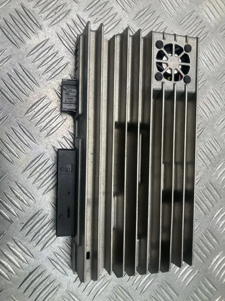 Audi A4 Allroad B8 (2009 - 2011) 8T0035223H Усилитель звука — фото 1