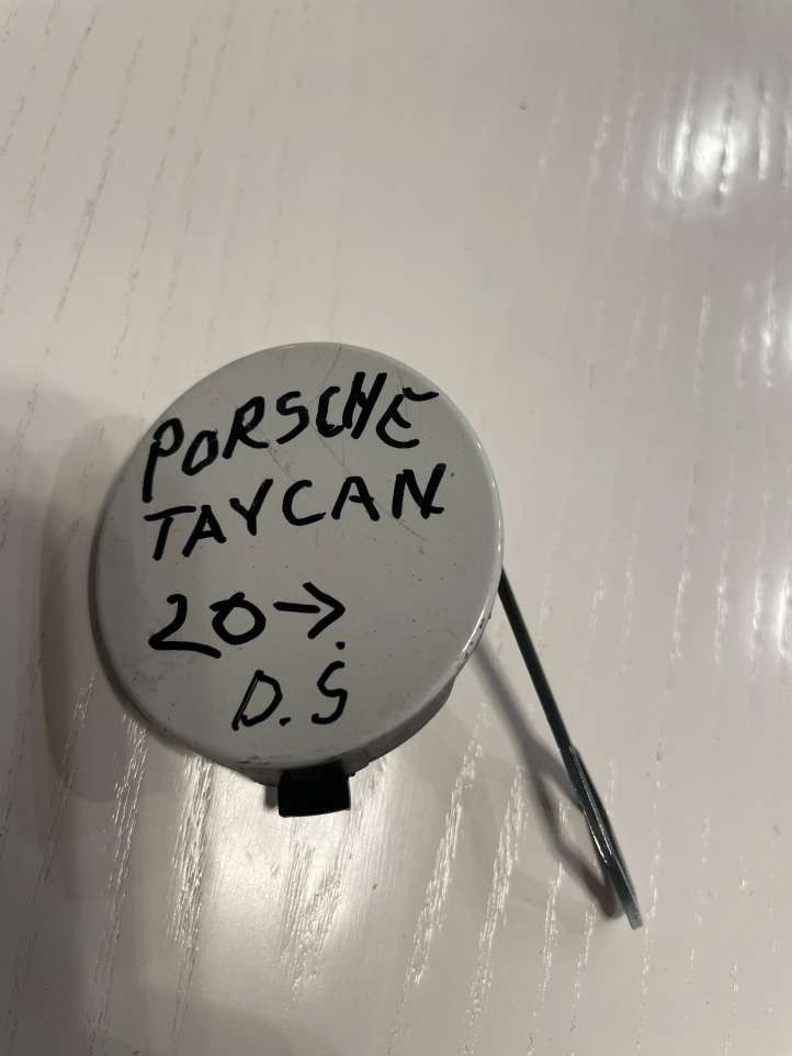 9J1807155 Porsche Taycan 9J1 Priekinis tempimo kilpos dangtelis