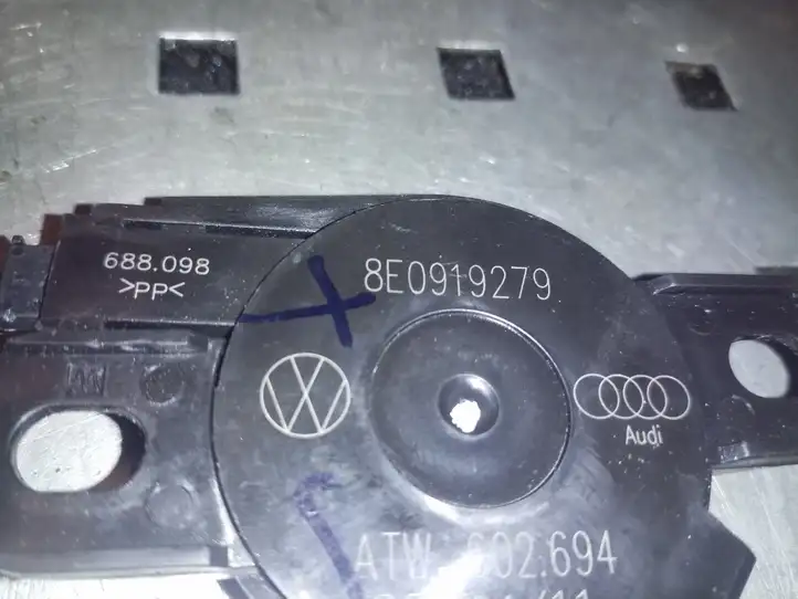 Audi S5 8T (2011 - 2016) 8E0919279 Динамик парктроника (PDC) — фото 2
