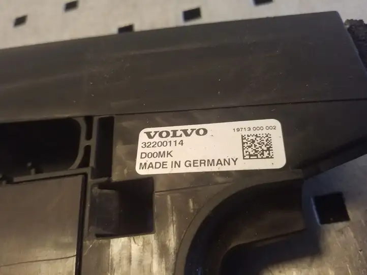 Volvo XC90 (2019 - ) 32200114 Клеммный узел плюсовых проводов — фото 2