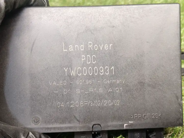 Land Rover Range Rover L322 (2005 - 2009) YWC000931 Блок управления парктрониками — фото 3