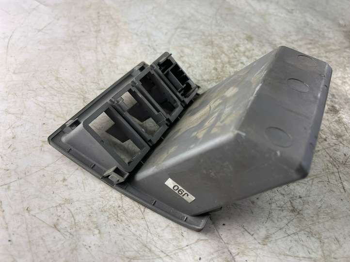 Kia Carens (2002 - 2006)  Ok2ez55311 Другая деталь панели