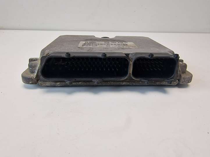 Volkswagen Golf IV (1998 - 2005)  038906018AE Блок управления двигателя