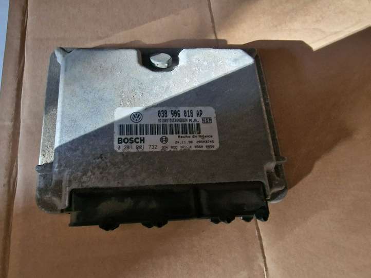 Volkswagen Golf IV (1998 - 2005)  038906018AP Блок управления двигателя