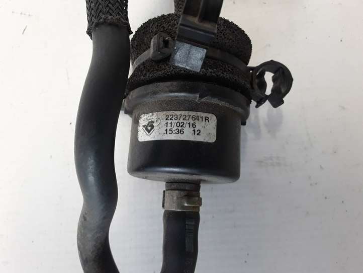 Dacia Sandero (2012 - 2016)  223727641R Клапан (клапаны)