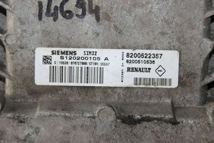 Renault Clio III (2005 - 2012)  8200522357 Блок управления двигателя
