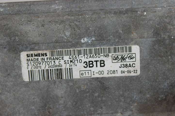 Ford Fiesta (2000 - 2005)  4S6112A650NB Блок управления двигателя