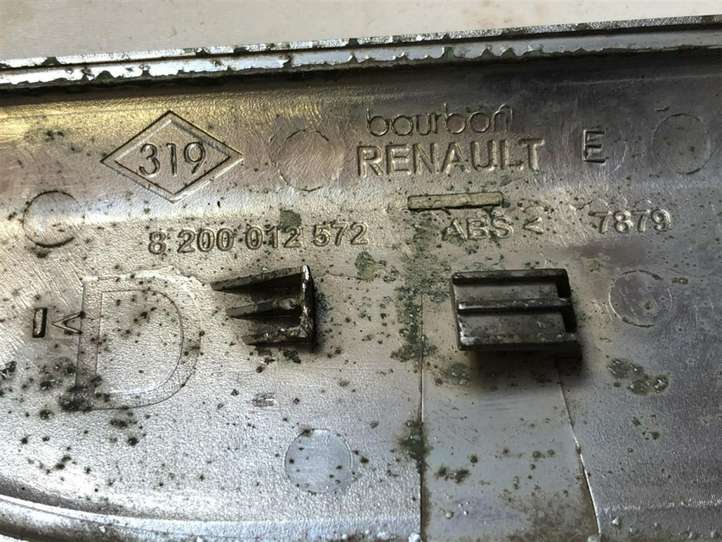Renault Laguna (2001 - 2005)   Отделка (молдинг) передней двери