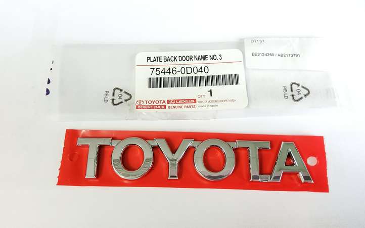 Toyota Yaris (2012 - 2014)  754460D040 Другие значки/ записи