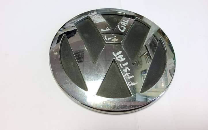Volkswagen PASSAT B6 (2005 - 2010)   Значок производителя / буквы модели
