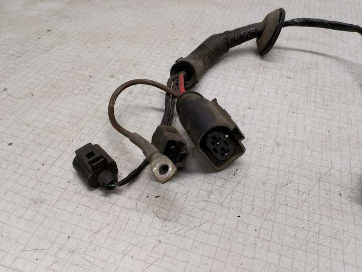 Volkswagen Transporter-Caravelle (2003 - 2009)  7H0971073AP Другой проводник