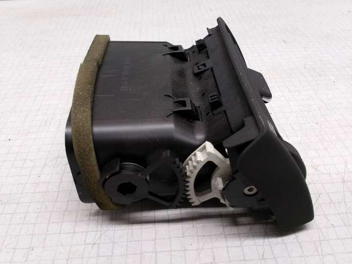 Toyota Corolla E120 E130 (2004 - 2007)  8222 Боковая воздушный дефлектор