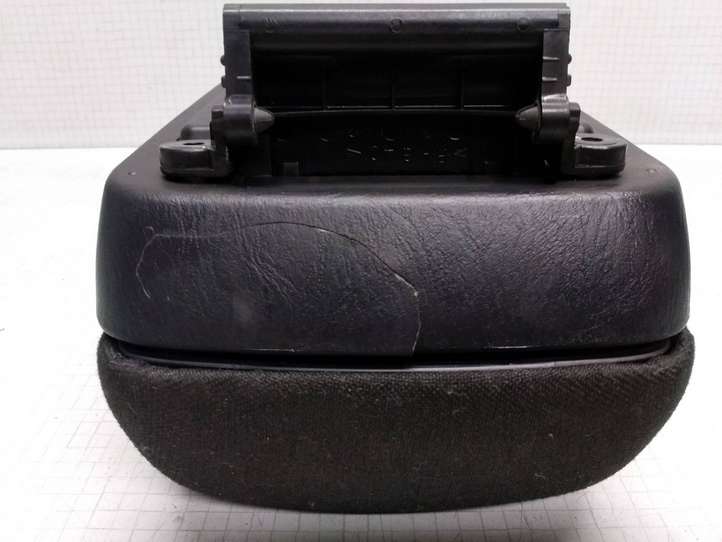 Toyota Corolla E120 E130 (2004 - 2007)   Подлокотник