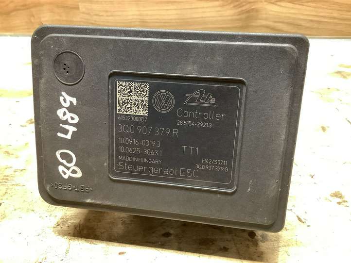 Volkswagen Golf VII (2013 - 2019)  3Q0907379R Блок ABS
