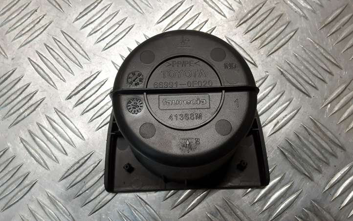 Toyota Verso (2009 - 2012)  669910F020 Передний держатель чашки
