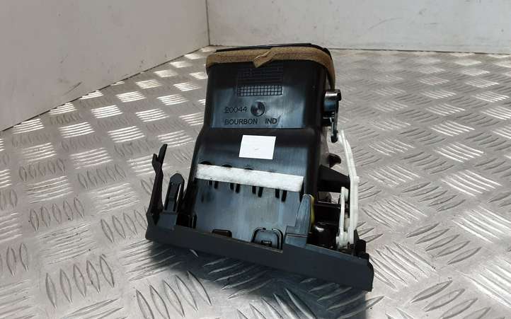 Toyota Verso (2009 - 2012)  556500F030 Боковая воздушный дефлектор