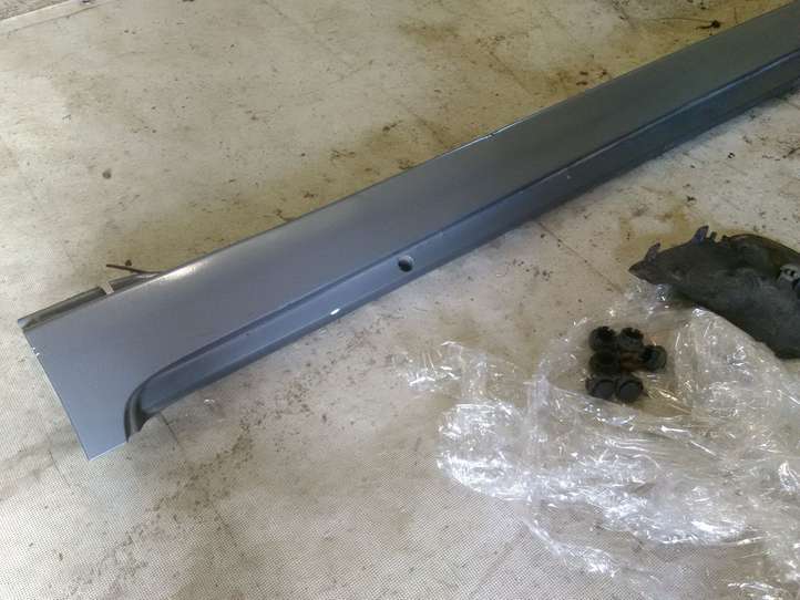 Toyota Verso (2009 - 2012)  758600F010 Порог