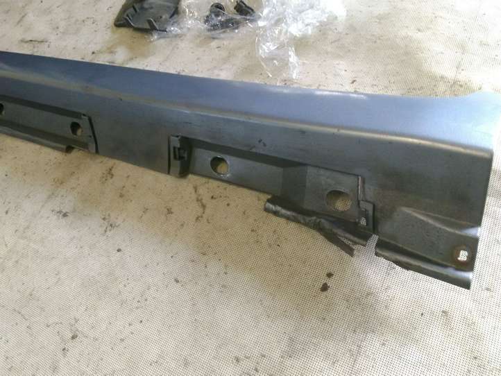 Toyota Verso (2009 - 2012)  758600F010 Порог