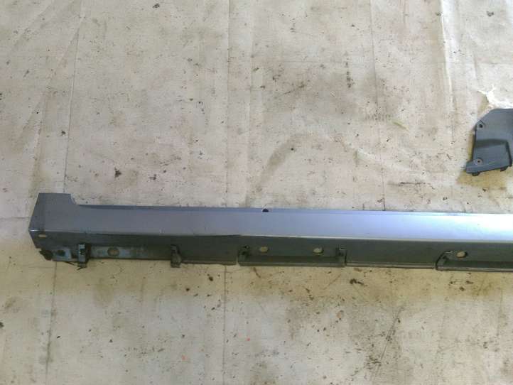 Toyota Verso (2009 - 2012)  758600F010 Порог