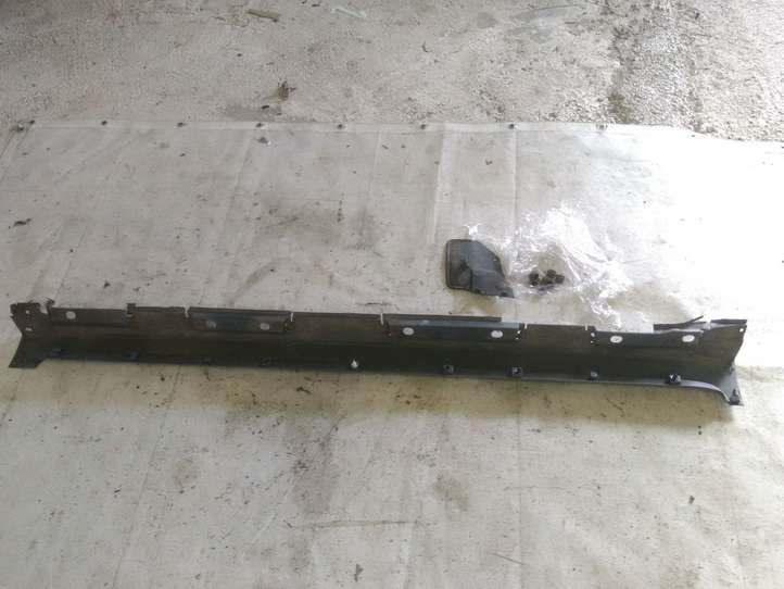 Toyota Verso (2009 - 2012)  758600F010 Порог